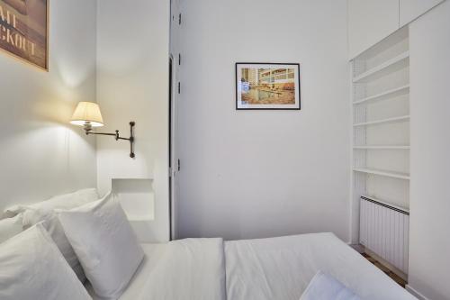 Appartment St Germain des pres by Studio Prestige