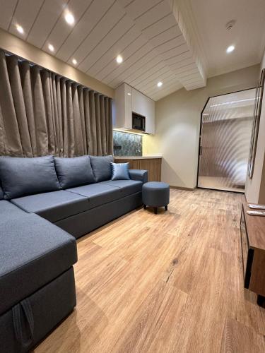 Posezení v ubytování Rudraya Homes - Cozy Premium Serviced Apartments Khar - next to Bandra