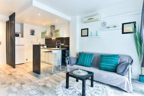 LE ROYAL Studio adorable avec terrasse, parfait pour les couples et à deux pas de la Croisette