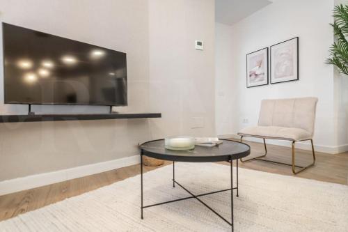 Enchanting and bright apartment Center by REMS photo 13