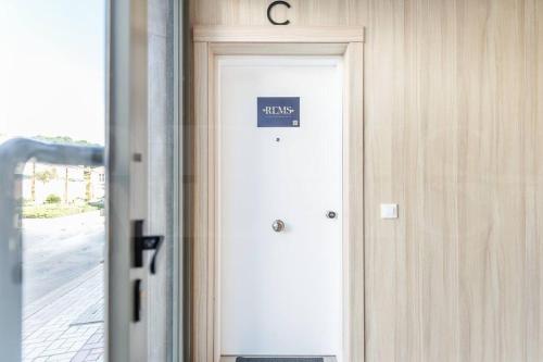 Enchanting and bright apartment Center by REMS photo 23