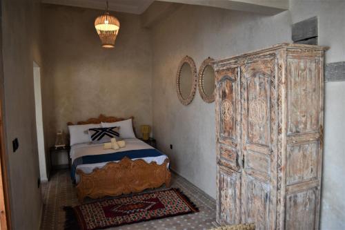 Postel nebo postele na pokoji v ubytování Riad Mogantique-Essaouira