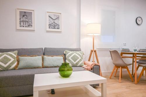 For You Rentals Apartamento temporal Moderno en Acacias con Excelente Ubicación en el Centro de Madrid PDE571