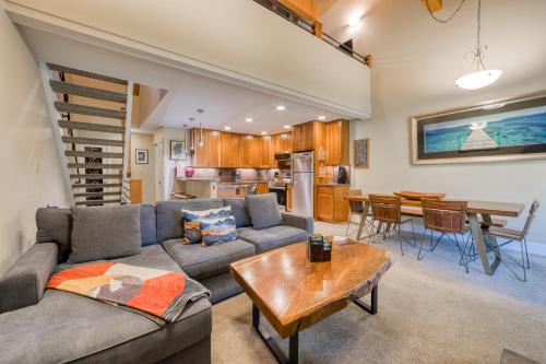 Η κουζίνα ή μικρή κουζίνα στο Carnelian Woods # 57 - 3 BR 2 BA Pet Friendly With HOA Amenities