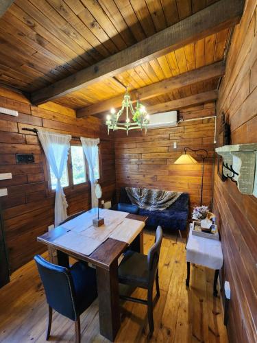 Coin salon dans l'établissement Cabaña Sigel en el rio, RUNA YAKU