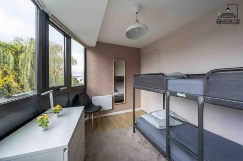 Postel nebo postele na pokoji v ubytování A1 neuf 2023 - ORLY - PARIS EXPO - 5 chambres - 16 couchages