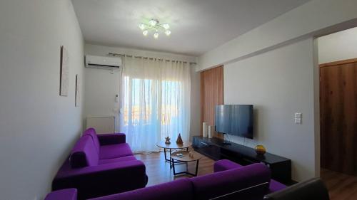TV a/nebo společenská místnost v ubytování Feels Like Home in Kos island