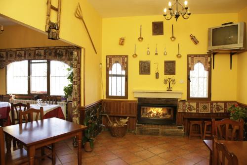 Galeriebild der Unterkunft Hostal Restaurante Alto Rey in Arroyo de las Fraguas