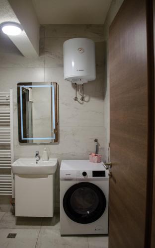 Koupelna v ubytování Comfort apartment Bulevar with garage