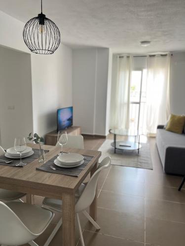 3 hab - Parking gratis - A un paso del Centro - Ideal Escapada