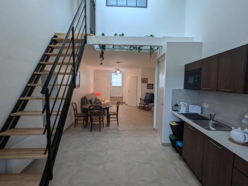 Gîte 1 Les Ratys : charme, calme et confort près d'Orléans - FR-1-590-523