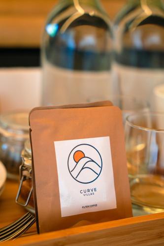 Certifikát, hodnocení, plakát nebo jiný dokument vystavený v ubytování Curve Villas Boutique Resort