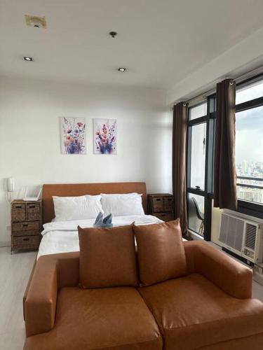 Gramercy Studio on 52nd Floor Rockwell View Free WiFi