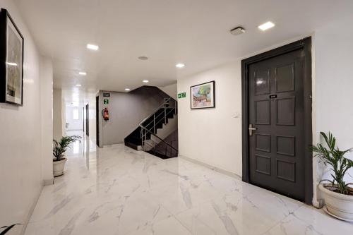 ニューデリーにあるHotel The Rasa Near Welcome Metro Stationのギャラリーの写真