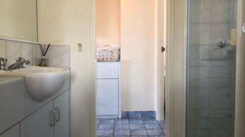 Koupelna v ubytování Sahara Sands Unit 4