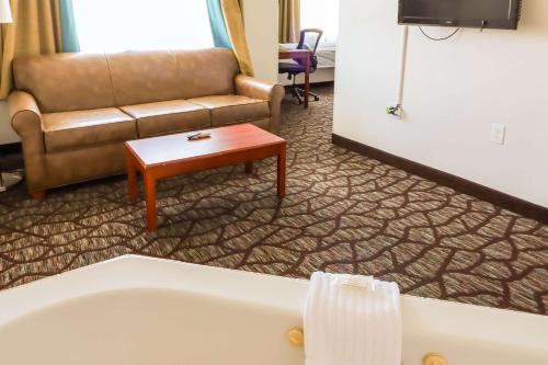 Posezení v ubytování Quality Inn & Suites Sequim at Olympic National Park