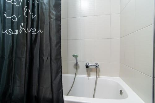 Flexible SelfCheckIns 114 - Zagreb - Bedroom - Loggia