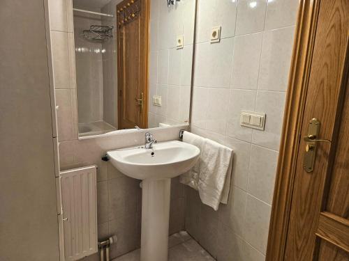 Koupelna v ubytování Apartamentos 3000 Formigal