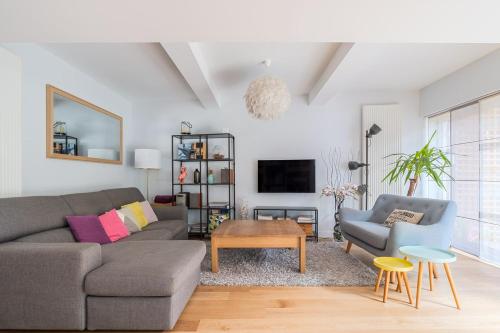 Apt T5 rénové avec bureau jardin et parking en centre ville photo 18