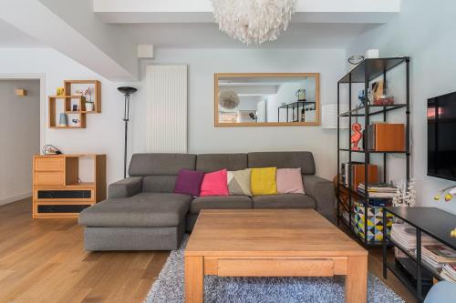 Apt T5 rénové avec bureau jardin et parking en centre ville photo 16