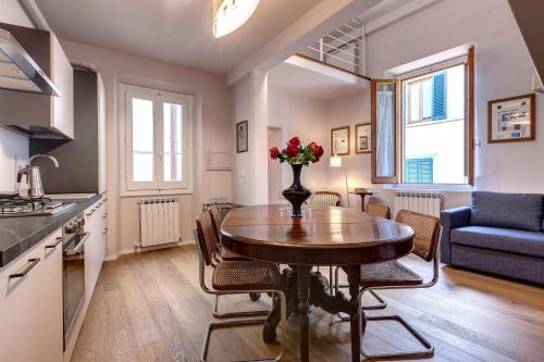 Francesco Apartment by Mamo Florence