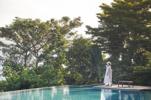 Bazén v ubytování Bhuvarin Resort nebo v jeho okolí