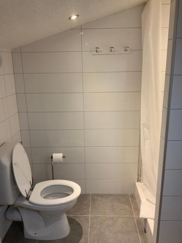 Bilik mandi di Riviera