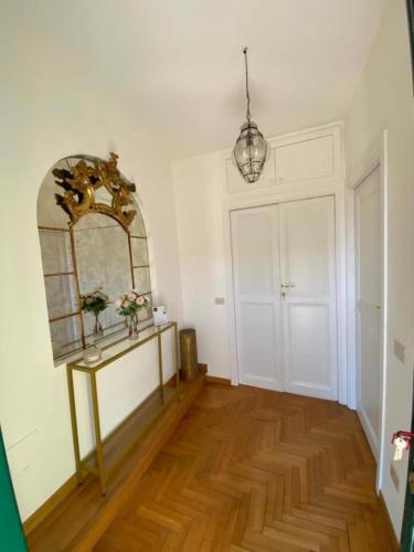 Margutta Domitia Home