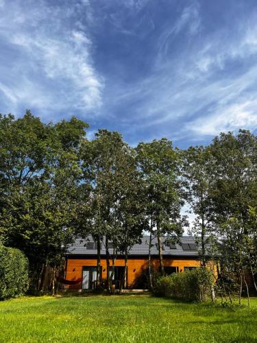 Taman di luar Groot Middenhof