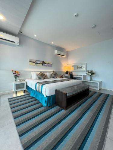 Ruang duduk di Cenang Plaza Beach Hotel