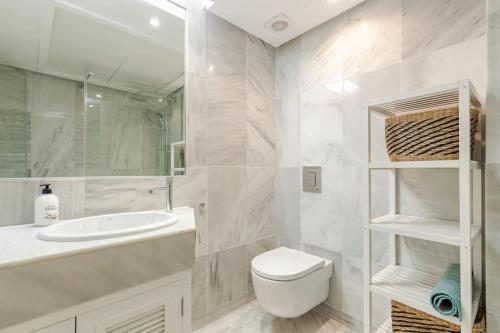 One&Lux Marbella - Lujoso Apartamento de 3 dormitorios photo 4