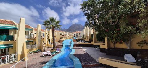 Mareverde complex whit diffuse pool and chiringuito