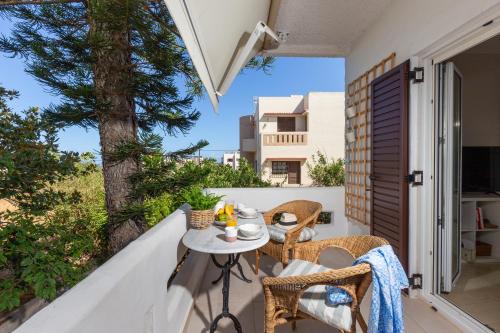 Μπαλκόνι ή βεράντα στο Sunny Comfortable Apartment