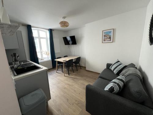 Oasis Urbaine - 2-4p centre-ville, Place Dalton