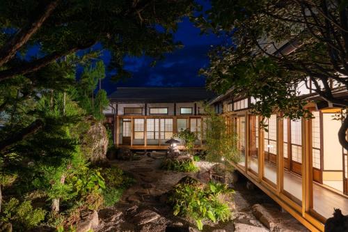 Jardín al aire libre en お宿一の華