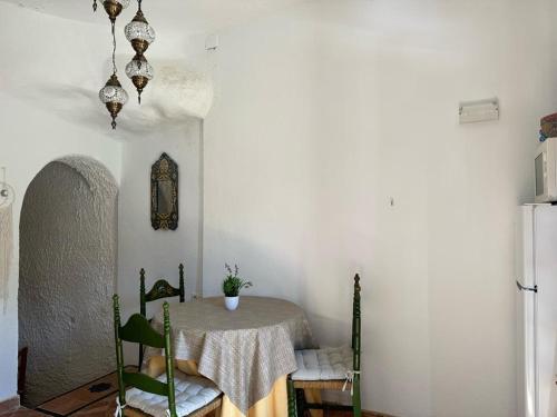 Casa Cueva Sacromonte BeneVarez Brother Law SL