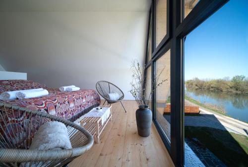 Φωτογραφία από το άλμπουμ του Green River Retreat House σε Brodani