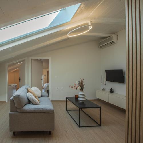 Μια τηλεόραση ή/και κέντρο ψυχαγωγίας στο Mini Suites Trikala