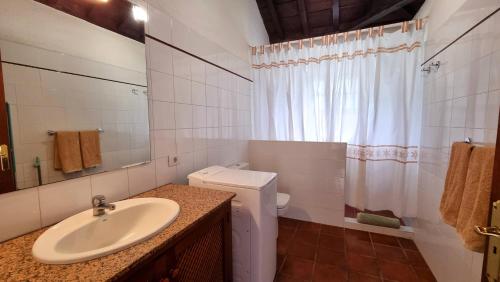 A bathroom at Pancho Molina