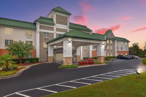 a rendering of a hotel with a parking lot at Holiday Inn Express & Suites Kings Mountain - Shelby Area by IHG in Kings Mountain