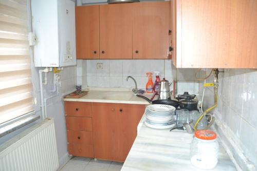 Η κουζίνα ή μικρή κουζίνα στο Huzur 1