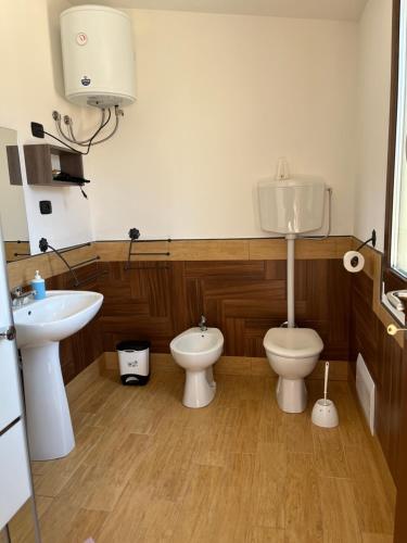 Un baño de B&B Piandelidei