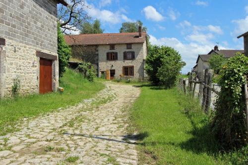 Photo de la galerie de l'établissement La maison au coeur du village, à La Geneytouse