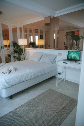 Luxury Beachfront Penthouse with Stunning Views