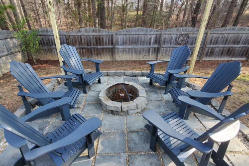 Photo de la galerie de l'établissement Apex Comfort - Modern 3BR 2BA Home in Apex, NC, à Apex