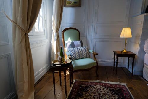 Area soggiorno di Guest House Saint Yves