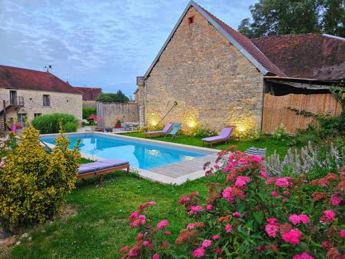 Πισίνα στο ή κοντά στο Le Cottage de la Villa des Chouettes