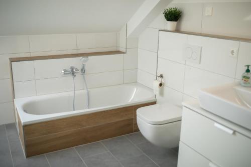 Koupelna v ubytování HUGOS Design Apartment am Waldrand - ruhig & modern
