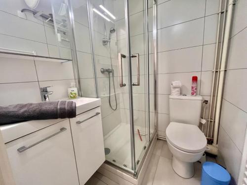 Photo de la galerie de l'établissement Studio Le Neuilly 155 - Neuilly-sur-Seine, à Neuilly-sur-Seine