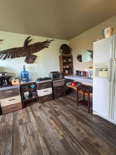 Кухня или мини-кухня в Willow Grove B&B Inn
